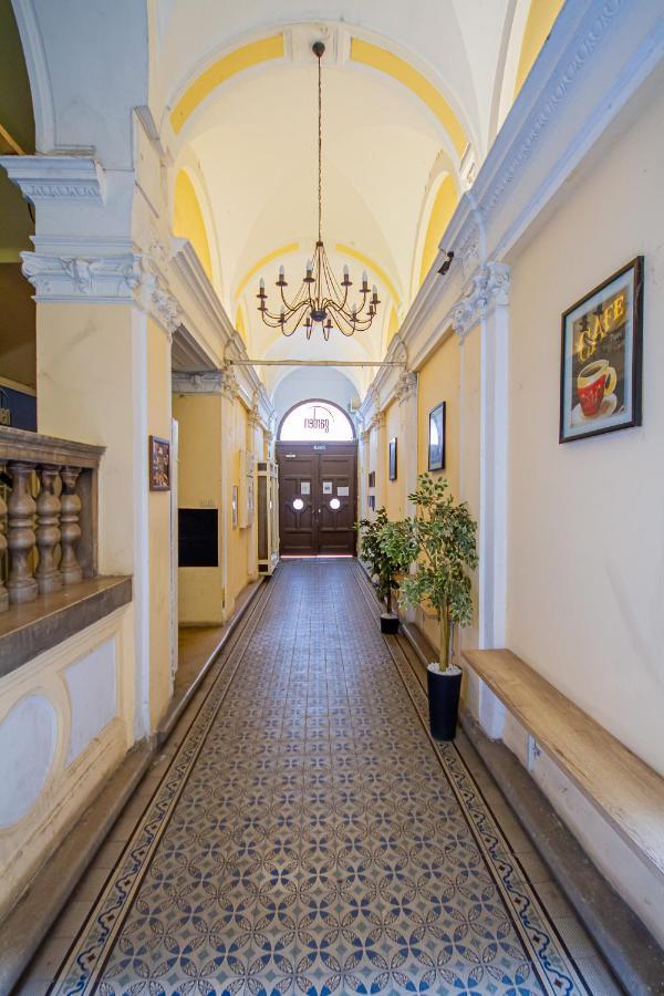 Urania Apartment Budapest Bagian luar foto